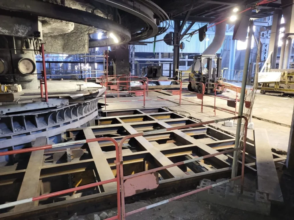 Photo pose maintenance